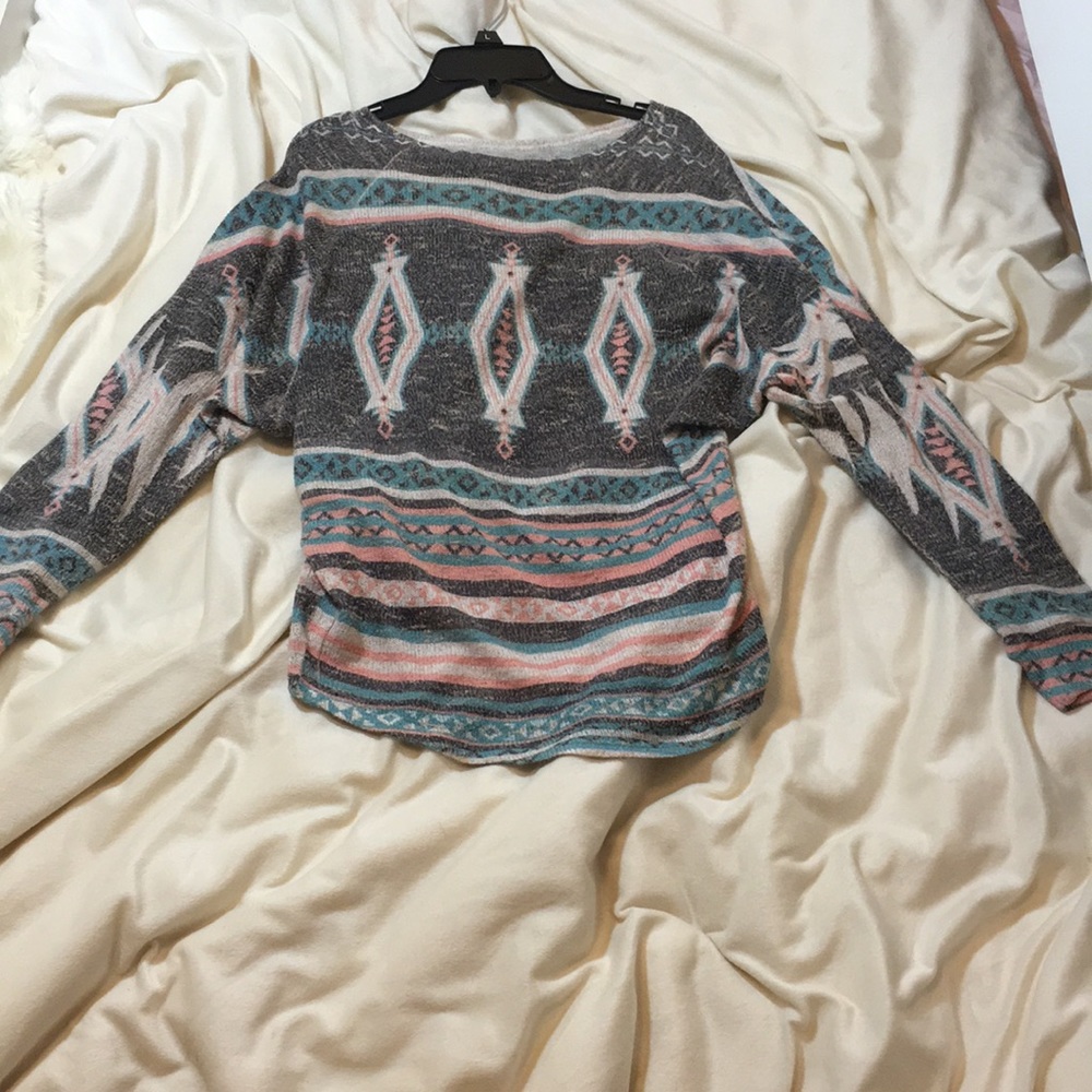 light material, gray, long sleeved top